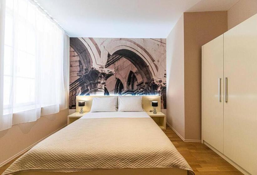 디럭스 룸, Pjaca City Rooms