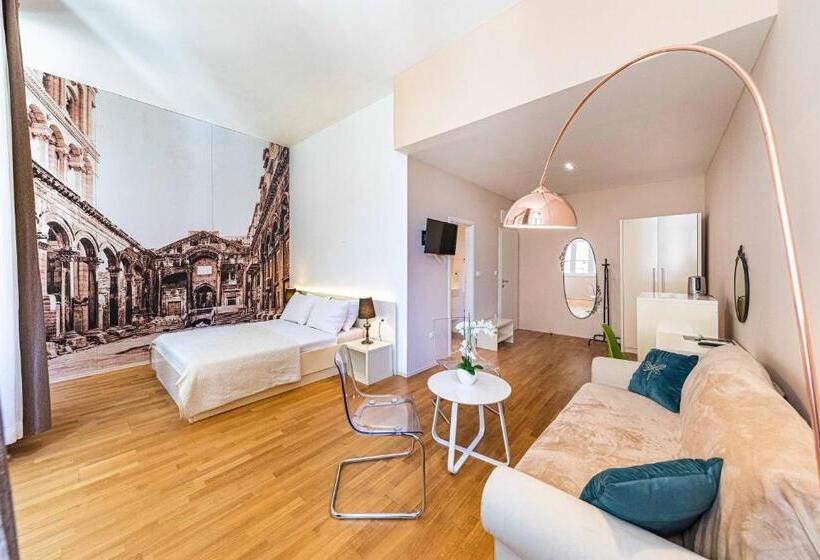 سوییت خانوادگی, Pjaca City Rooms