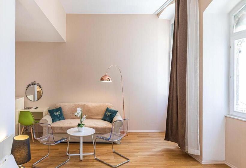 سوییت خانوادگی, Pjaca City Rooms