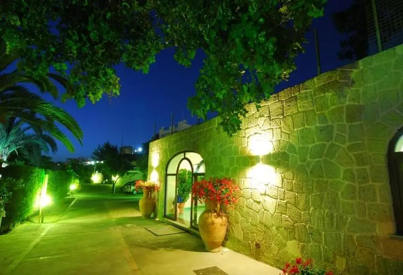 ファミリールーム, Wellness And Relaxing Time In Ischia Per 16 People