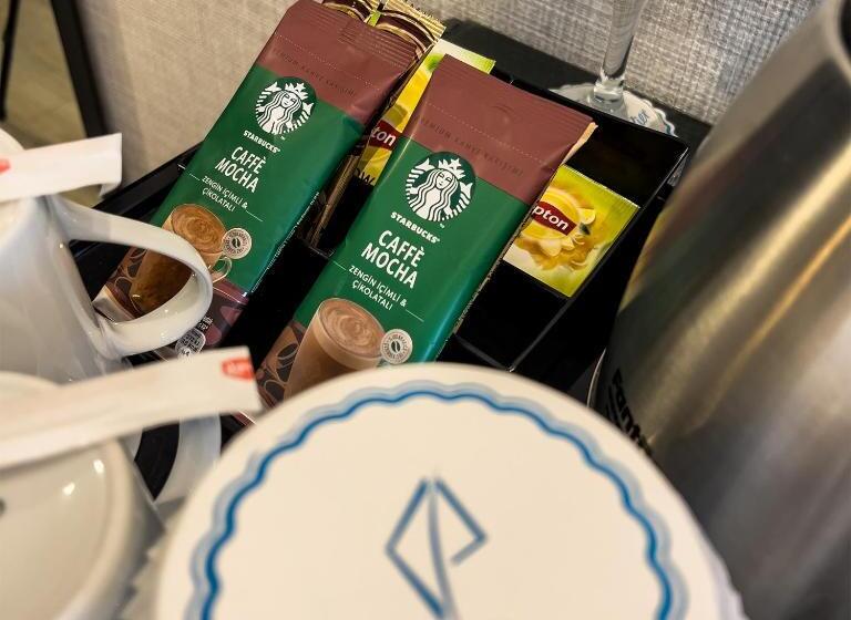 اتاق لوکس با بالکن و چشمانداز دریا, Cunda Pi̇er Otel