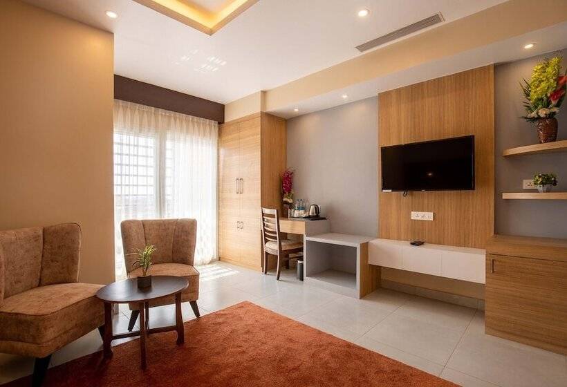 اتاق لوکس, Palm International