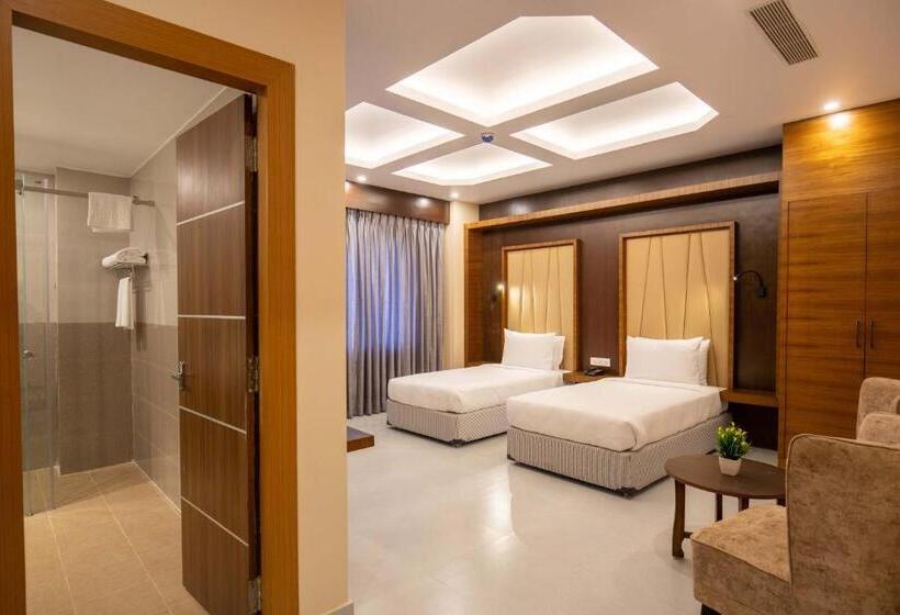 اتاق لوکس, Palm International