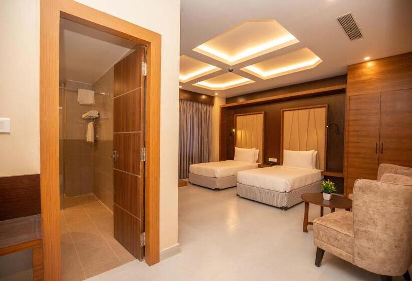 اتاق لوکس, Palm International