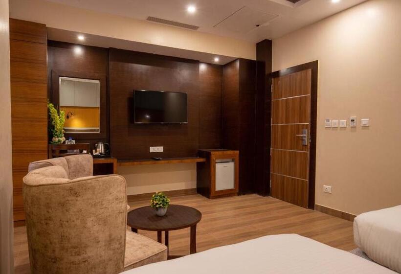 اتاق لوکس, Palm International