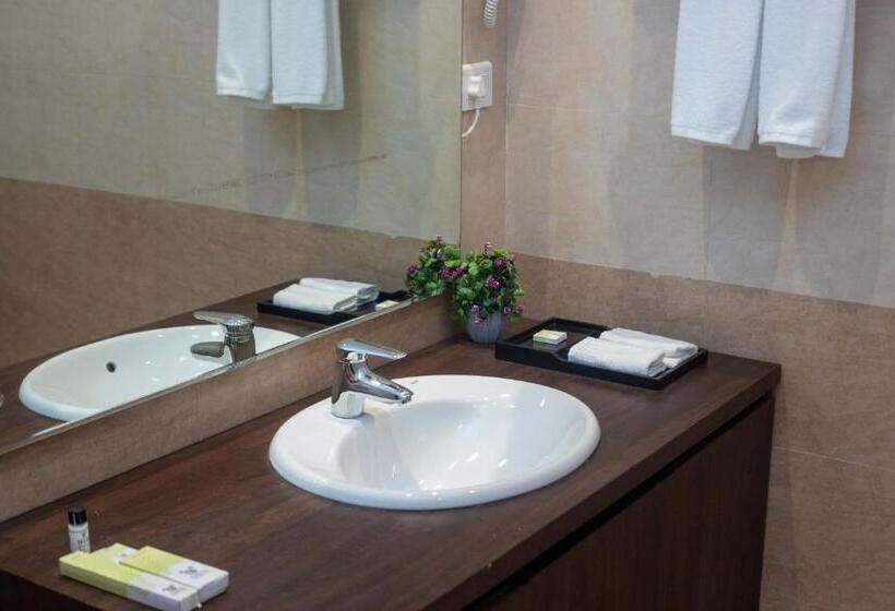 اتاق لوکس, Palm International