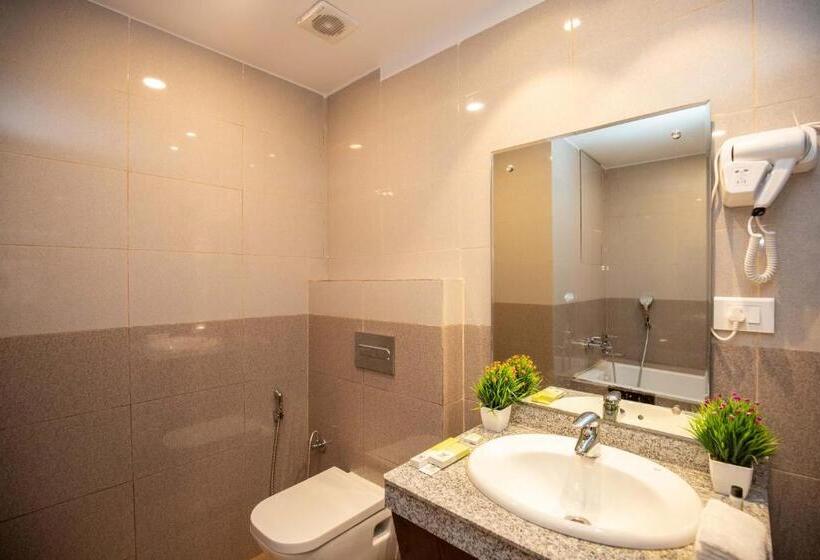 اتاق لوکس, Palm International