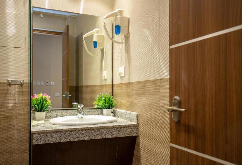 اتاق لوکس, Palm International