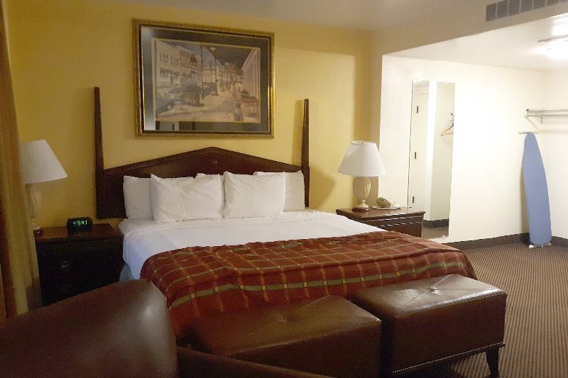 Номер Премиум, The Mclure Hotel And Conference Center