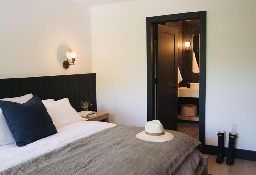 キングサイズベッドのスタンダードルーム, The Wildset