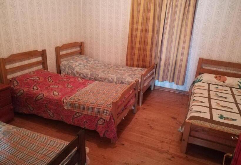 חדר סטנדרטי לארבעה עם חדר אמבטיה משותף, Hostal Casona Del Cerro