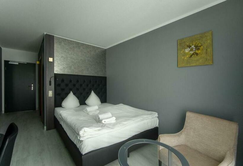 基本间, Sl Otel Im Parforcehaus