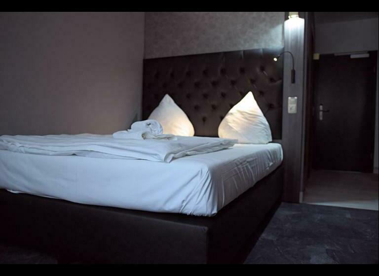 基本间, Sl Otel Im Parforcehaus