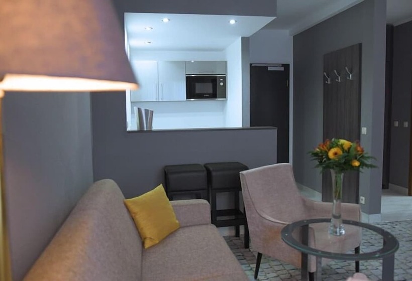 标准工作室, Sl Otel Im Parforcehaus