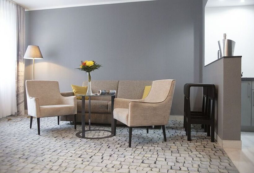 标准工作室, Sl Otel Im Parforcehaus