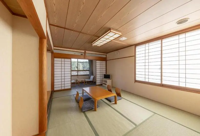 スタンダード4人部屋, Chikugofunegoya Koen No Yado