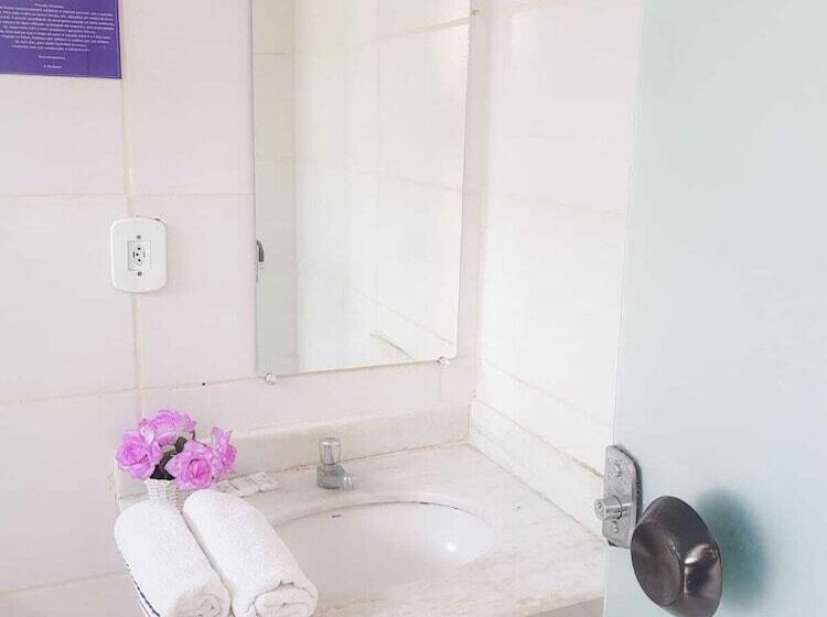 غرفة قياسية, Porto Center