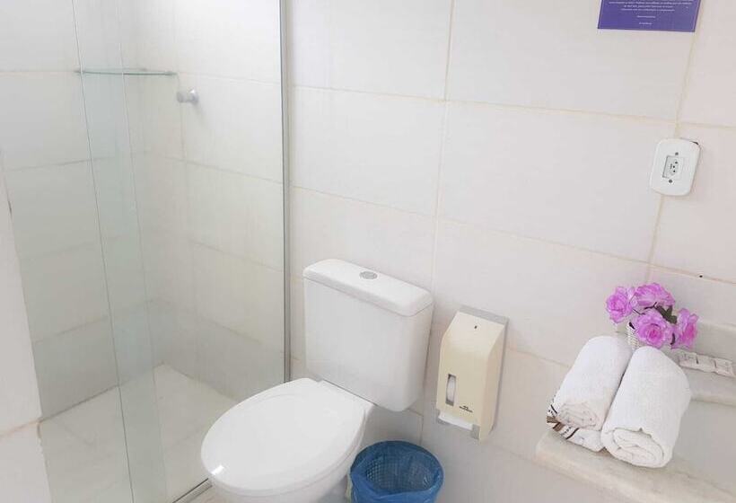 غرفة قياسية رباعية, Porto Center