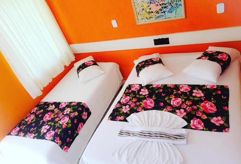 غرفة قياسية ثلاثية, Porto Center