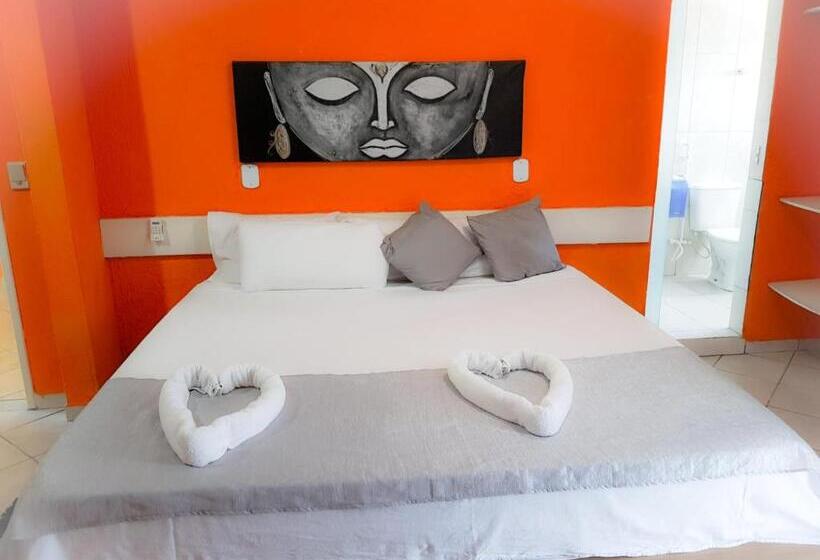 غرفة قياسية رباعية, Porto Center