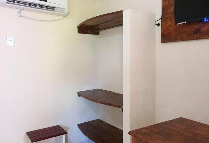 غرفة إقتصادية ثلاثية, Porto Center