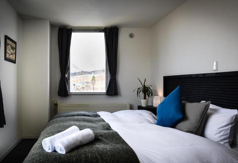 غرفة قياسية مطلة على الجبل, The Phat Packers