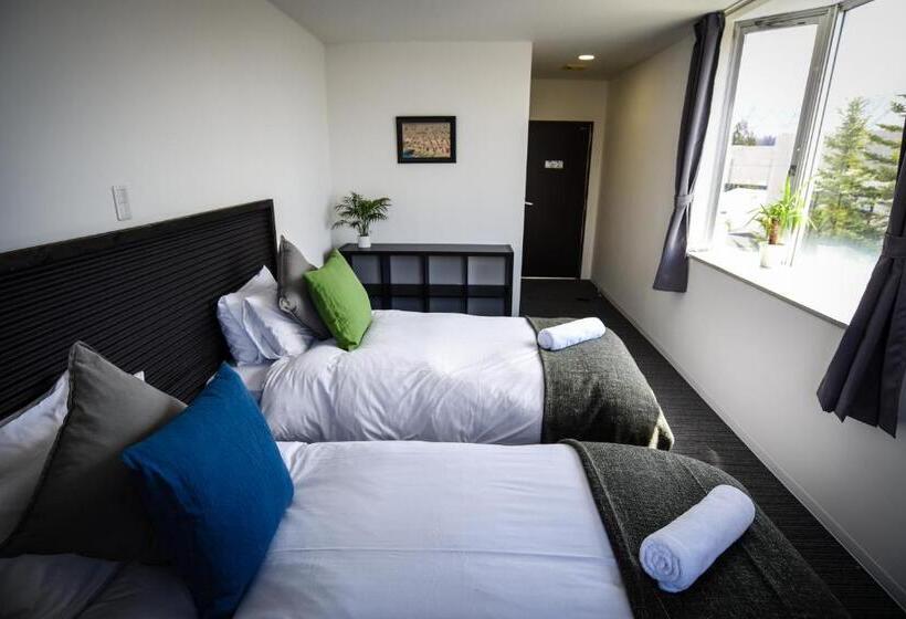 غرفة قياسية مطلة على الجبل, The Phat Packers