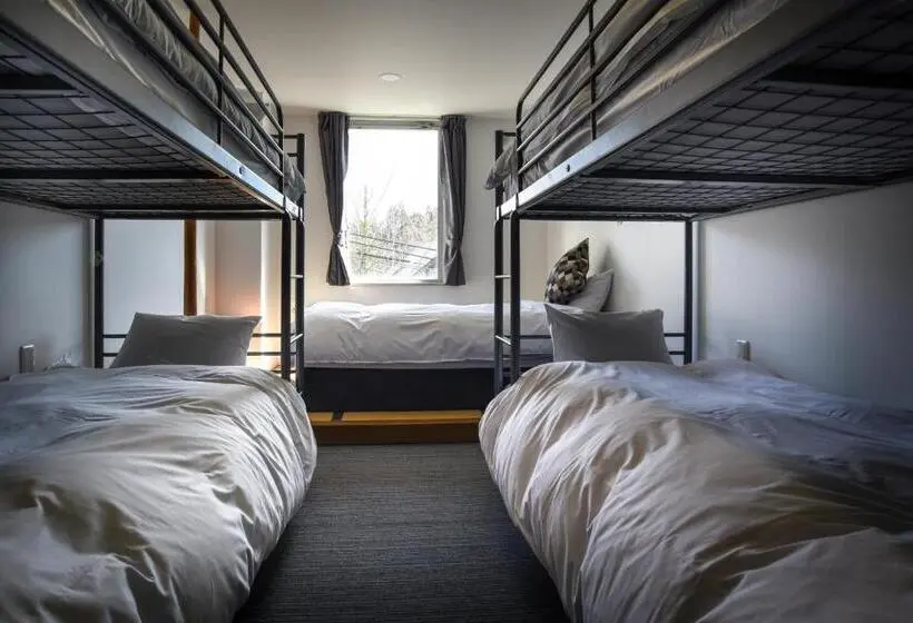Vuode Makuusalissa, The Phat Packers   Hostel