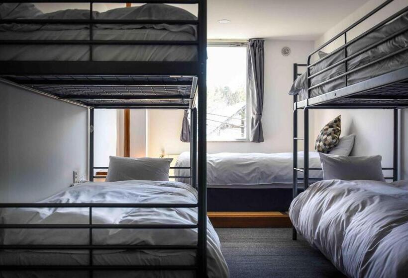 سرير فى غرفة مشتركه, The Phat Packers