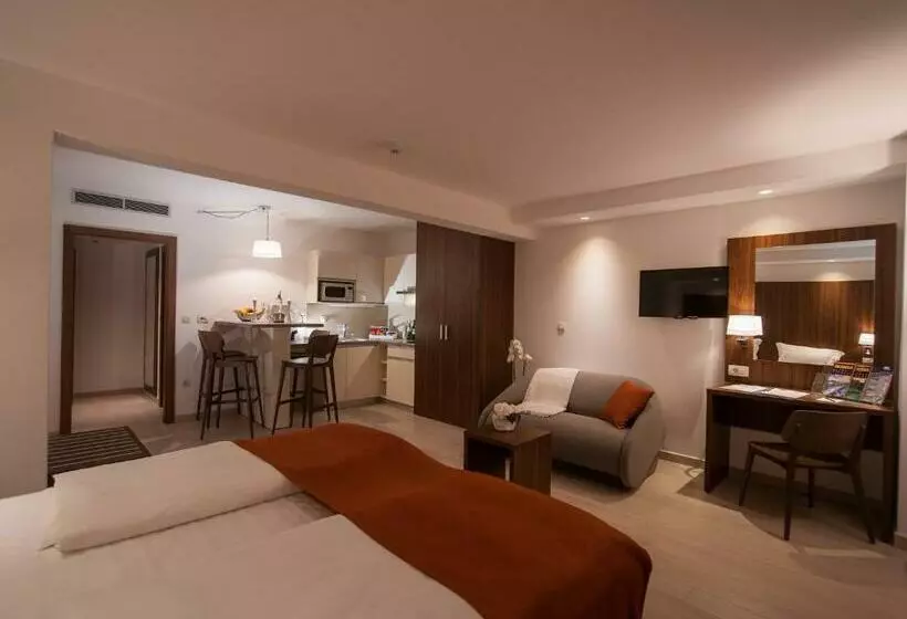 استودیوی استاندارد با چشم‌انداز دریا, Aparthotel Miramare