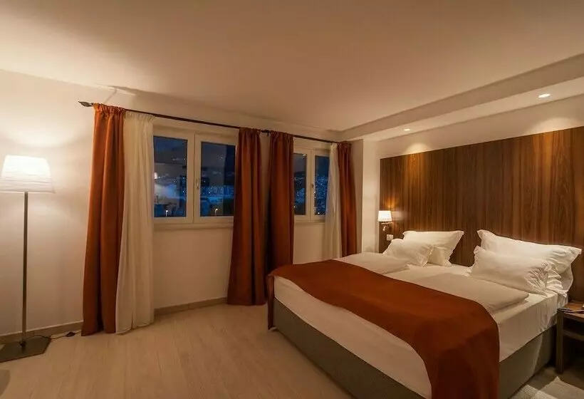 استودیوی استاندارد با چشم‌انداز دریا, Aparthotel Miramare