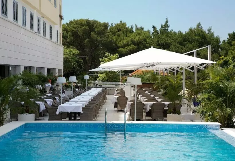 استودیوی استاندارد با چشم‌انداز دریا, Aparthotel Miramare