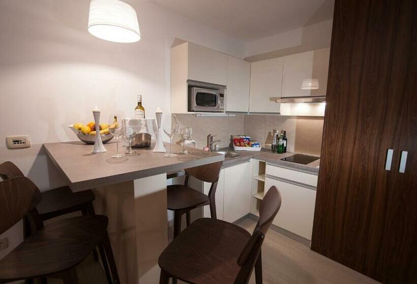 استودیو استاندارد با چشمانداز پارک, Aparthotel Miramare