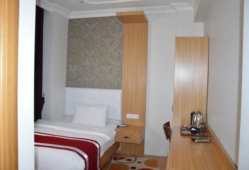 Standard Værelse, Dinc