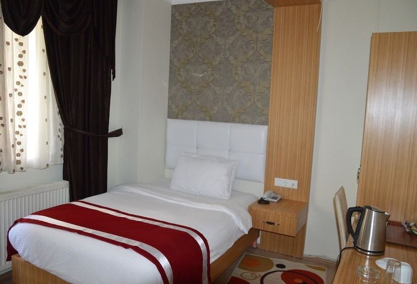 Standard Værelse, Dinc