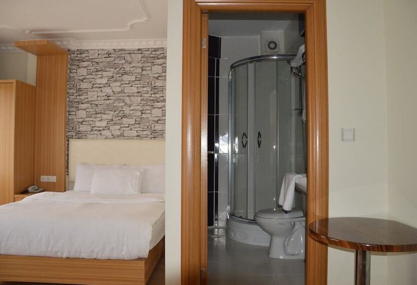 Standard Værelse, Dinc