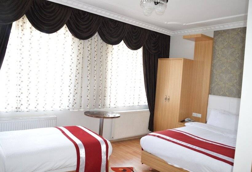 Standard 3 Pers. Værelse, Dinc