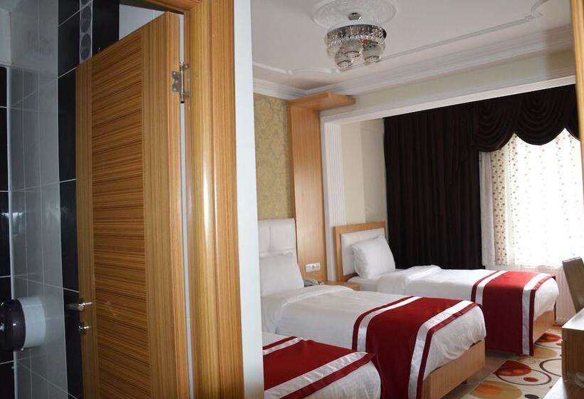 Standard 3 Pers. Værelse, Dinc