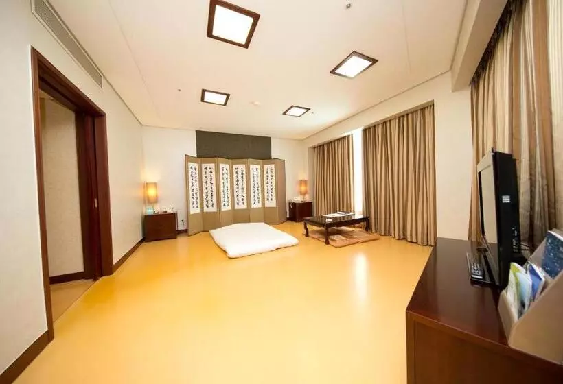 ジュニアスイート, High1 Grand Hotel Main Tower