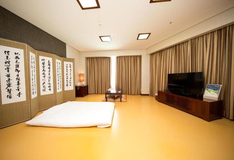 ジュニアスイート, High1 Grand Hotel Main Tower