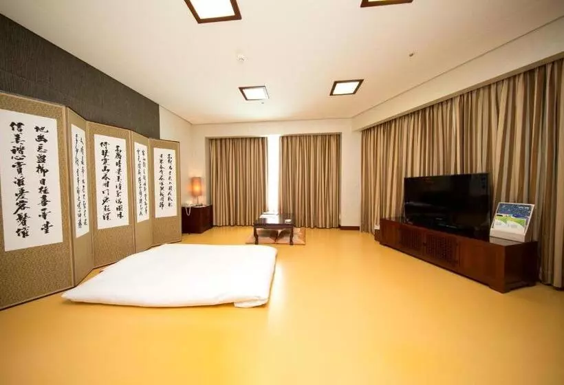 ジュニアスイート, High1 Grand Hotel Main Tower