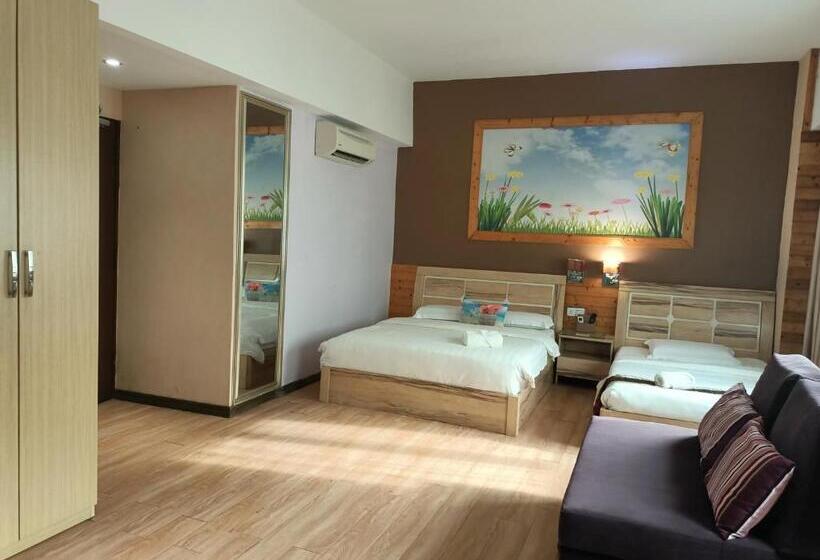 Camera Familiare, Balik Pulau