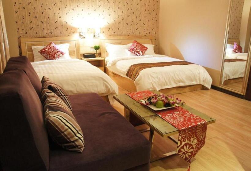 Camera Tripla Premium, Balik Pulau