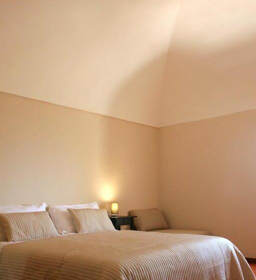 חדר סופריור, Convento Di San Colombo