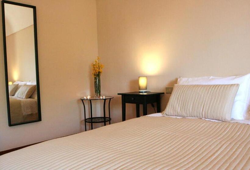 חדר סופריור לשלושה, Convento Di San Colombo