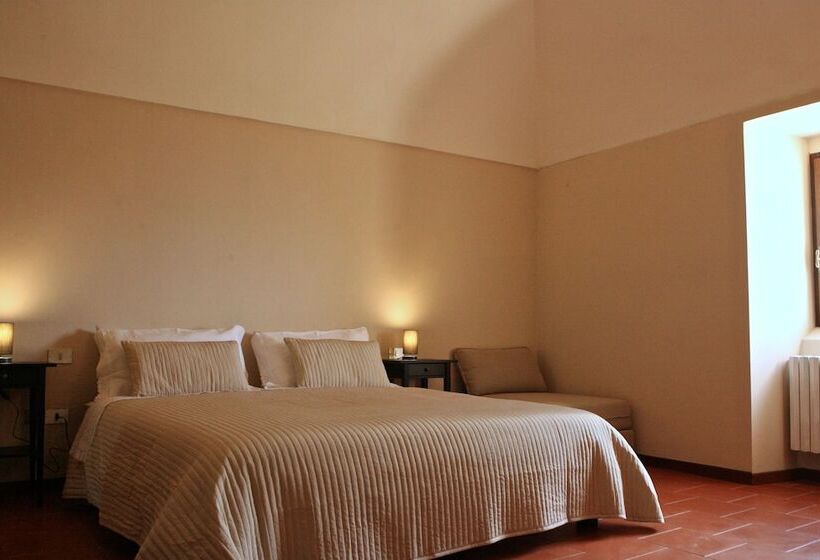 חדר סופריור לשלושה, Convento Di San Colombo