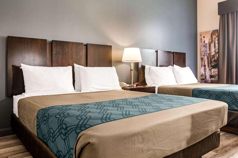4인용 스탠다드 룸, Econo Lodge Inn & Suites