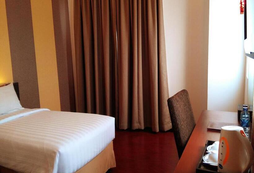 غرفة سوبيريور مطلة على المدينة, Grand Imawan