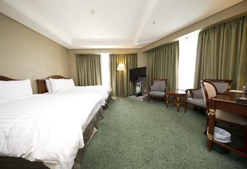 Семейный Полулюкс, High1 Grand Hotel Main Tower
