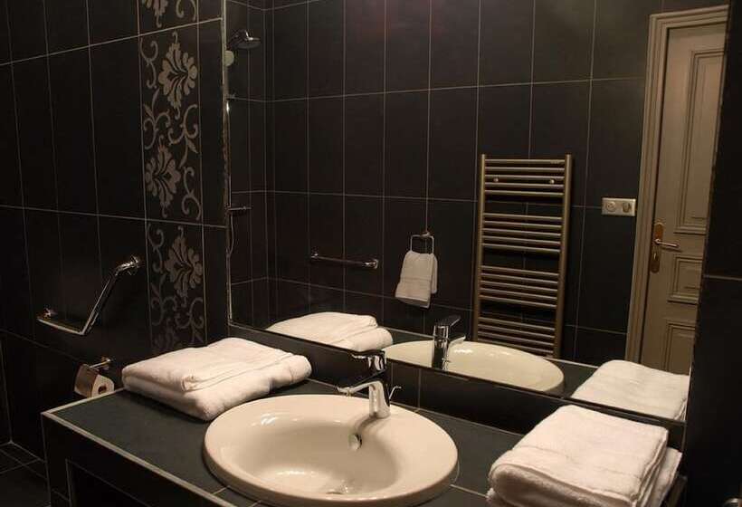 标准间, Le Logis Du Péré